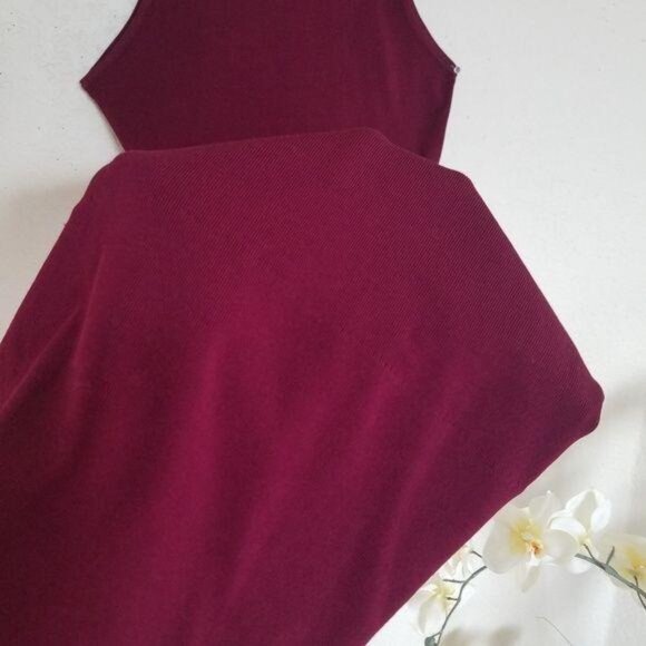 Windsor Burgundy Sleeveless Turtleneck Bodycon Midi Dress size Medium - Picture 3 of 5